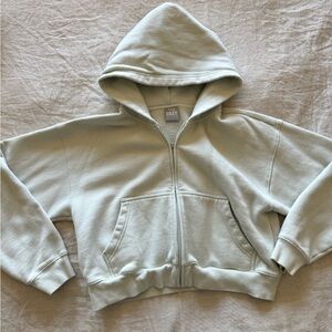 Aritzia zip up hoodie
